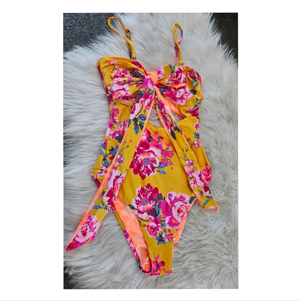 NWT Maaji Colombia Convertible Ivonne Cut-Out One-Piece Swimsuit, Size Small